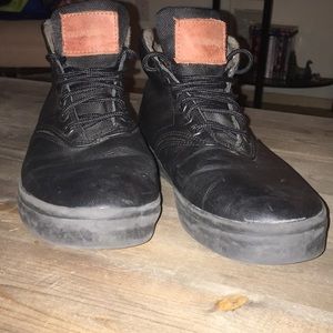 Men’s black high top quicksilver shoes